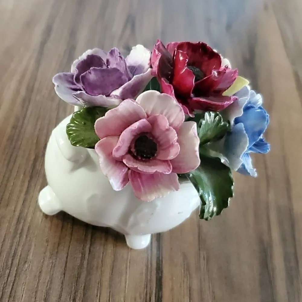 Aynsley | October Anemone bone China Flowers